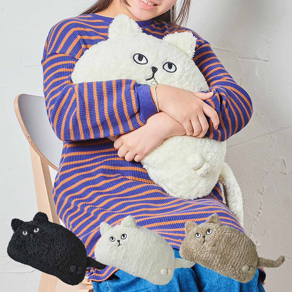 【AND PACKABLE】ニャンタマ ボアクッション 猫 ねこ
