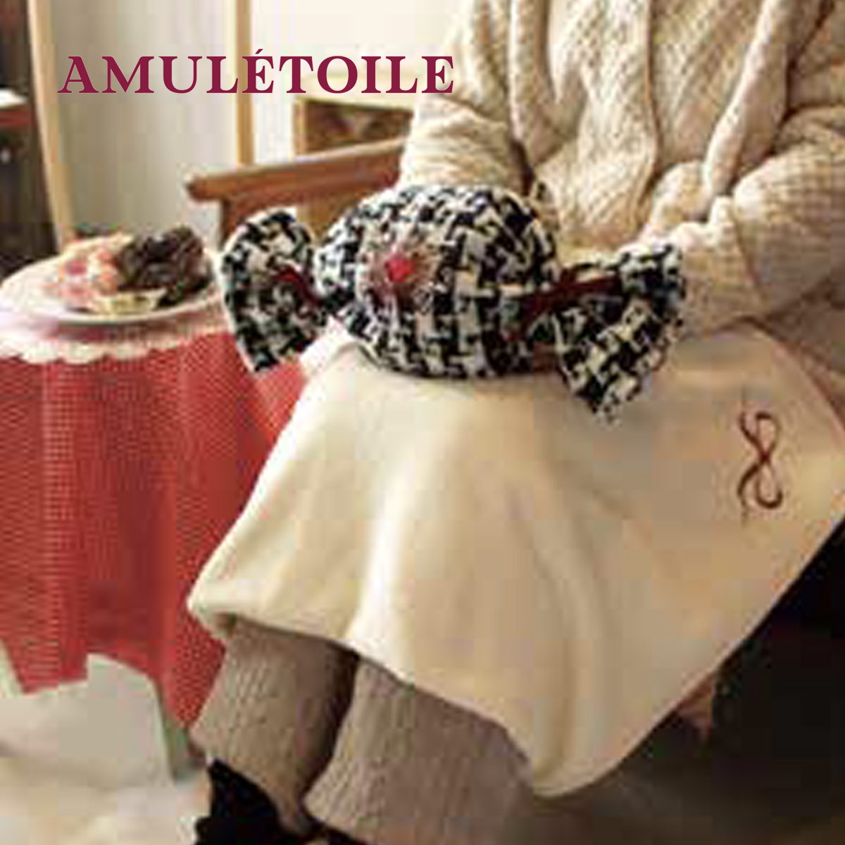 【DUAL STYLE】Amuletoile キャンディ型ブランケット クッション 刺繍