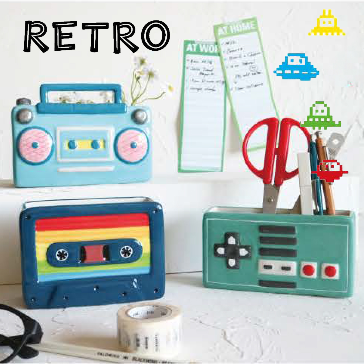 《予約：26年10月下旬以降入荷》レトロ カセットテープ＆レトロプレイ 花瓶 ペン立て インテリア雑貨
