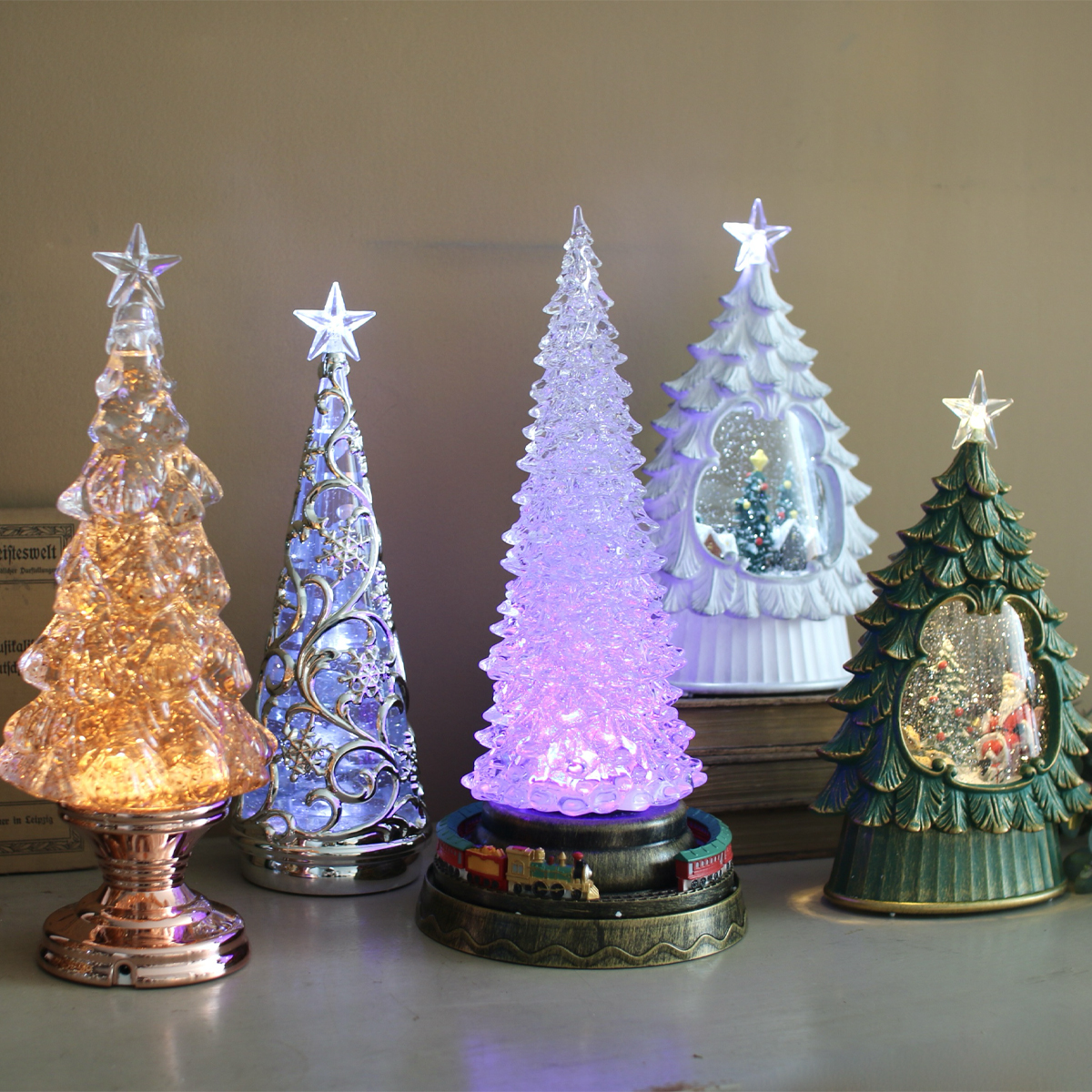 《予約：4/17（金）受注締切》【クリスマス】スノーイングライト ツリーオブジェ LEDライト