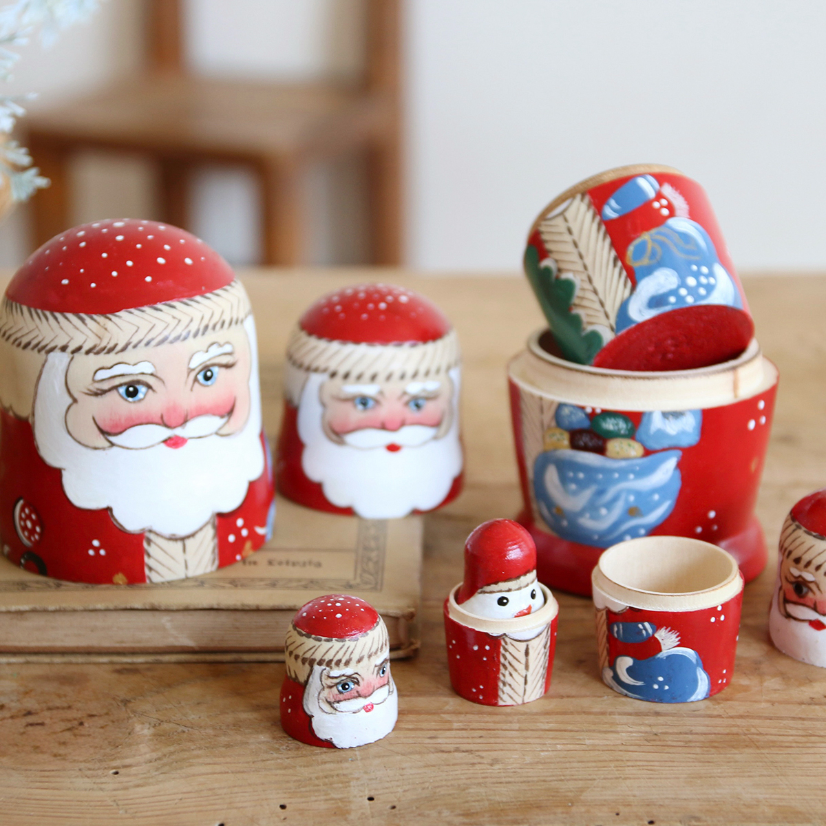 《予約：4/17（金）受注締切》【クリスマス】木製オブジェ サンタマトリョーシカ 置物 インテリア雑貨