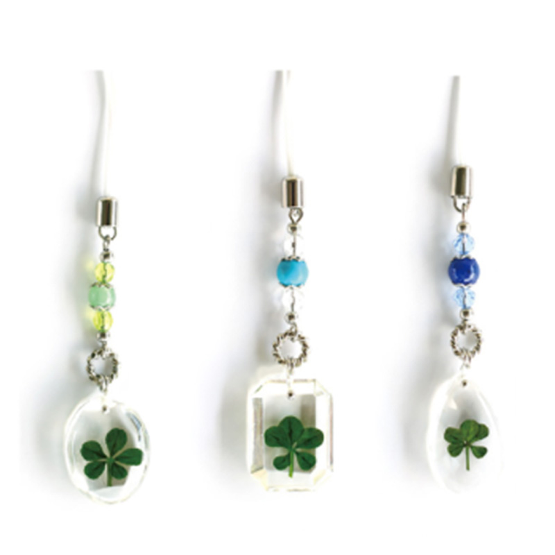 五葉クローバーストラップ