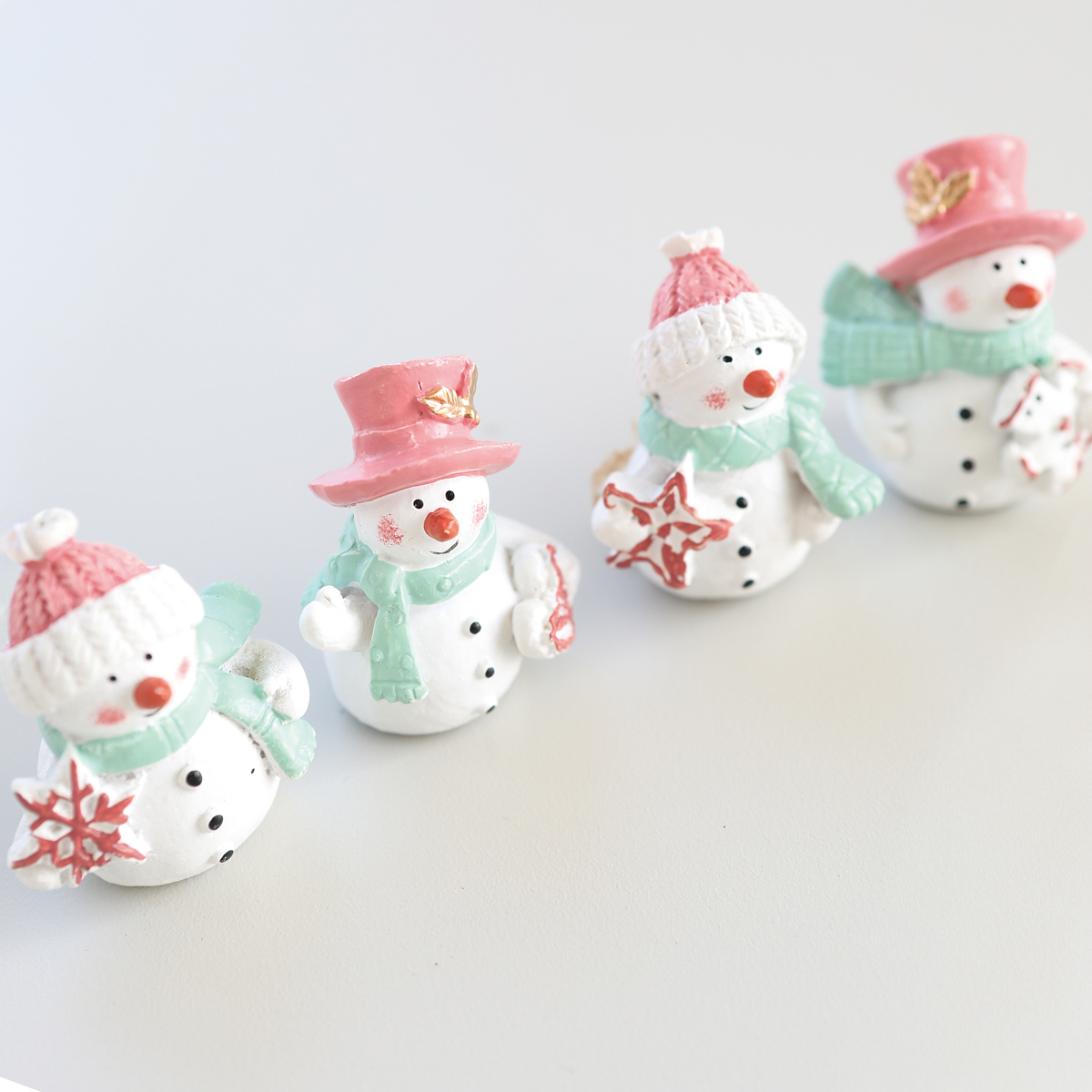 【クリスマス】ピカロ・スノウ グレー 4種アソート ミニオブジェ 雪だるま