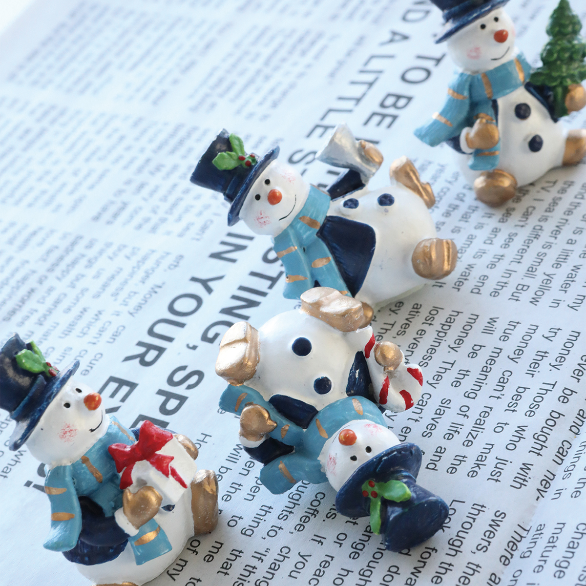【クリスマス】ピカロ・スノウ ブルー 4種アソート 雪だるま ミニオブジェ 置物