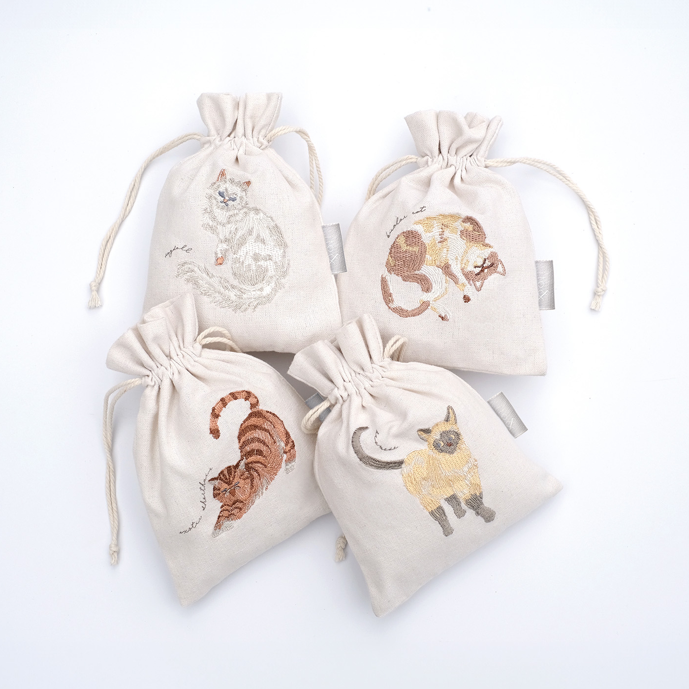 【ito&】刺繍巾着袋 ボタニカル 花 植物 猫