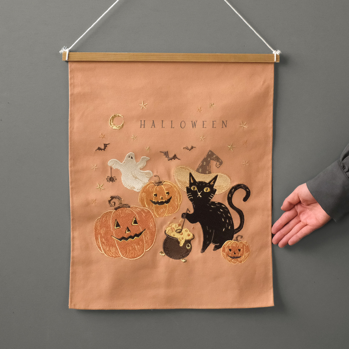 【ハロウィン】刺繍タペストリー M＆L くろねこのごちそう／ハロウィンナイトパーティー