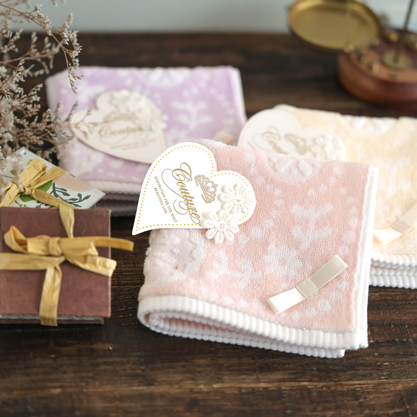 【OCURONE オクローネ】Couture シャイニー タオルチーフ