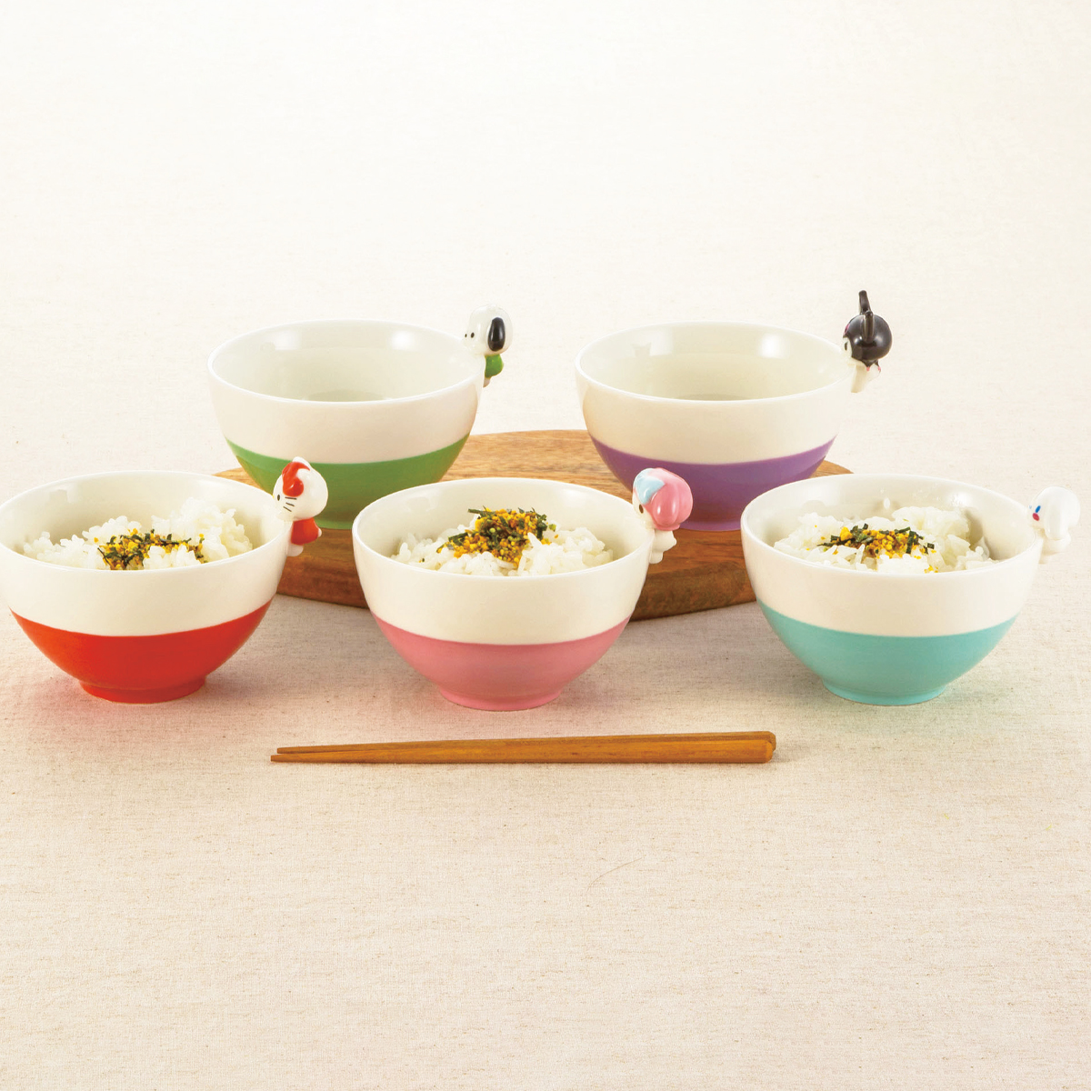 【サンリオ】のっかりフィギュア付き茶碗 ハローキティ&シナモロール&マイメロディ&クロミ&ポチャッコ 食器