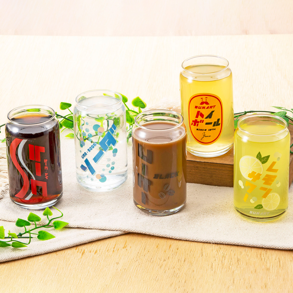 缶型グラス コップ 飲み物モチーフ