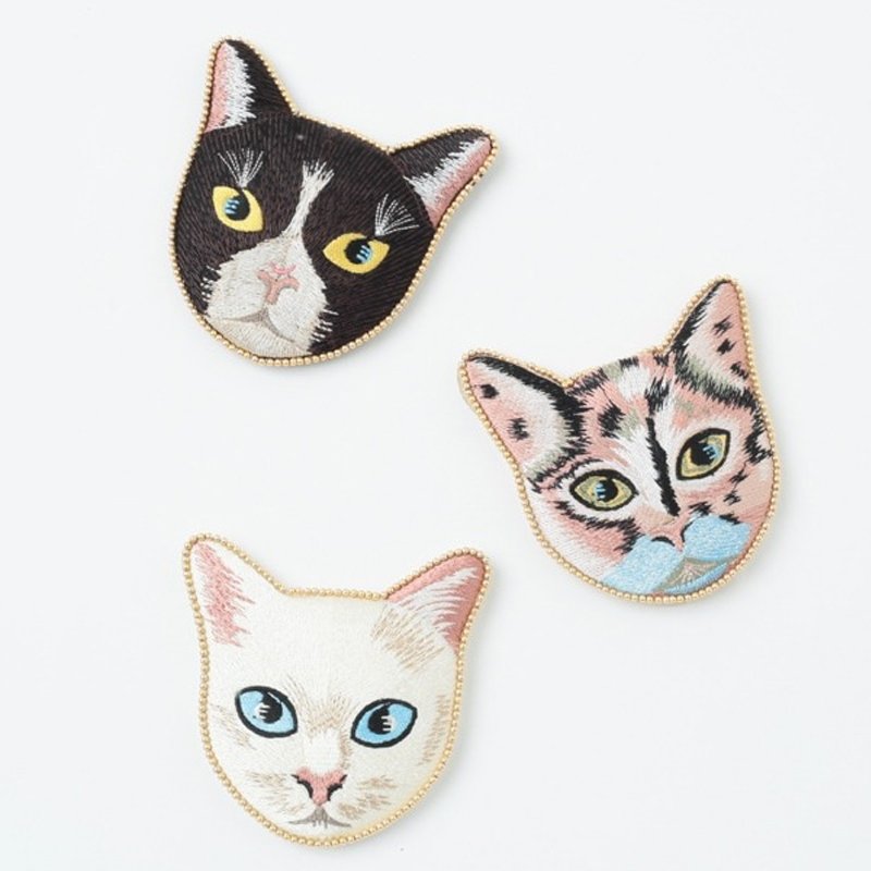 【東京かんかん】キャット刺繍ミラー 猫 手鏡 ハンドメイド