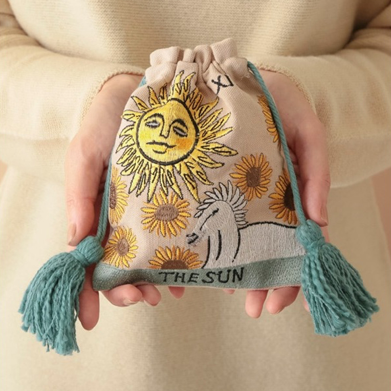 【東京かんかん】タロット刺繍巾着 サン 太陽 ハンドメイド