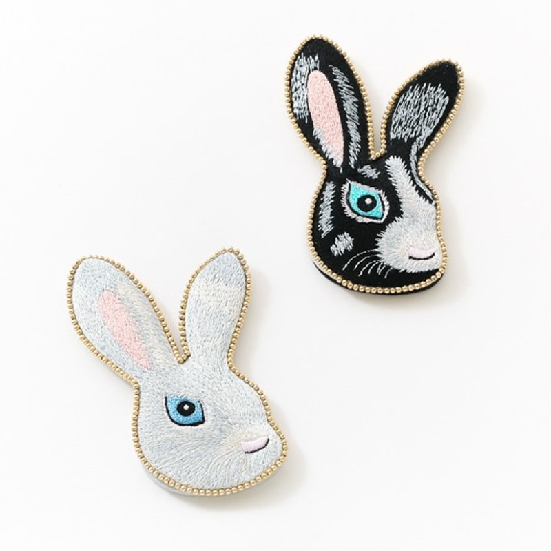【東京かんかん】うさぎ刺繍ミラー 手鏡 ハンドメイド