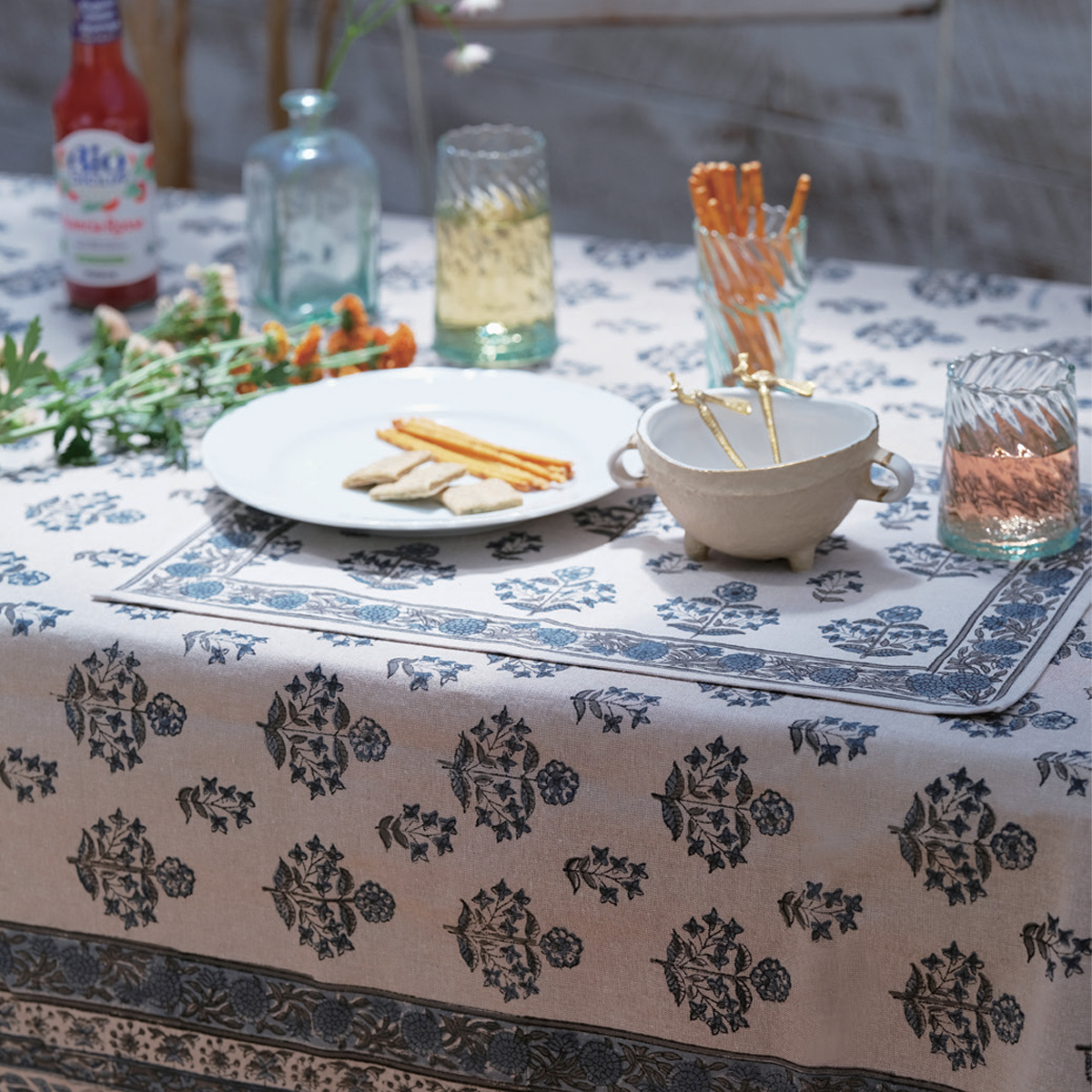 【東京かんかん】シャンブレーブロックプリント マルチカバー＆テーブルランナー＆ランチクロス