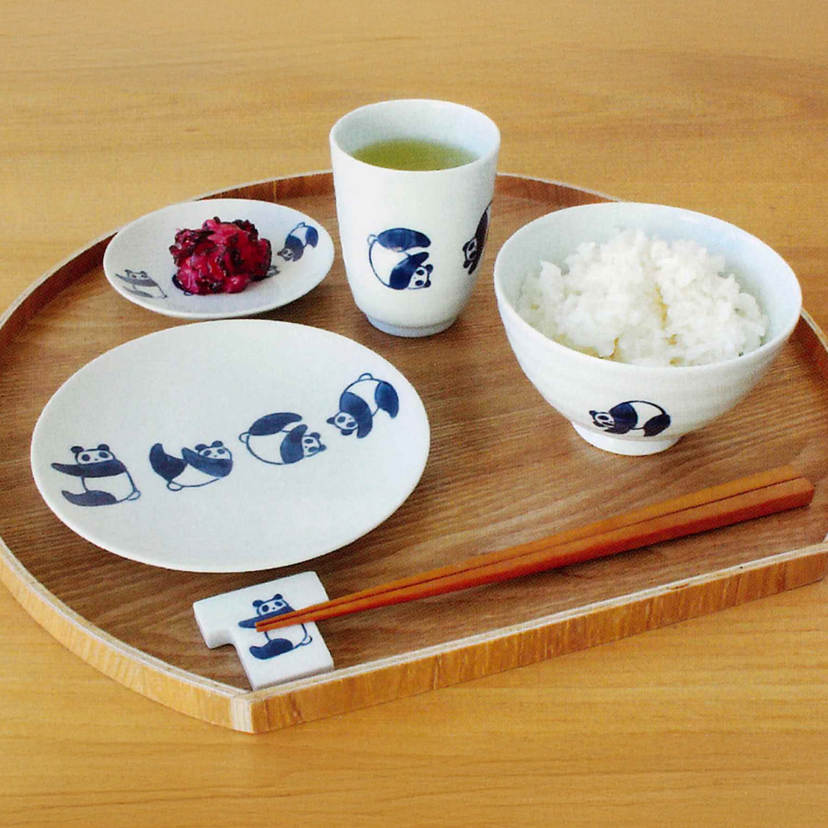 【日本製】くるりんパンダシリーズ 飯碗・湯呑・小皿・中皿・箸置